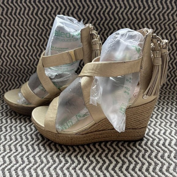 UGG Australia Raquel Women's Tan Peep Toe Platform Wedge Heel Sandal Size 9 - Picture 2 of 6